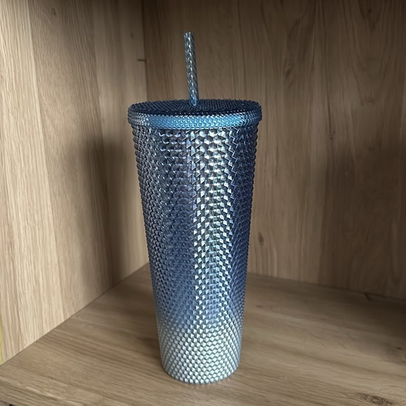Blue gradient Starbucks tumbler 2023 collection - Picture 2 of 2
